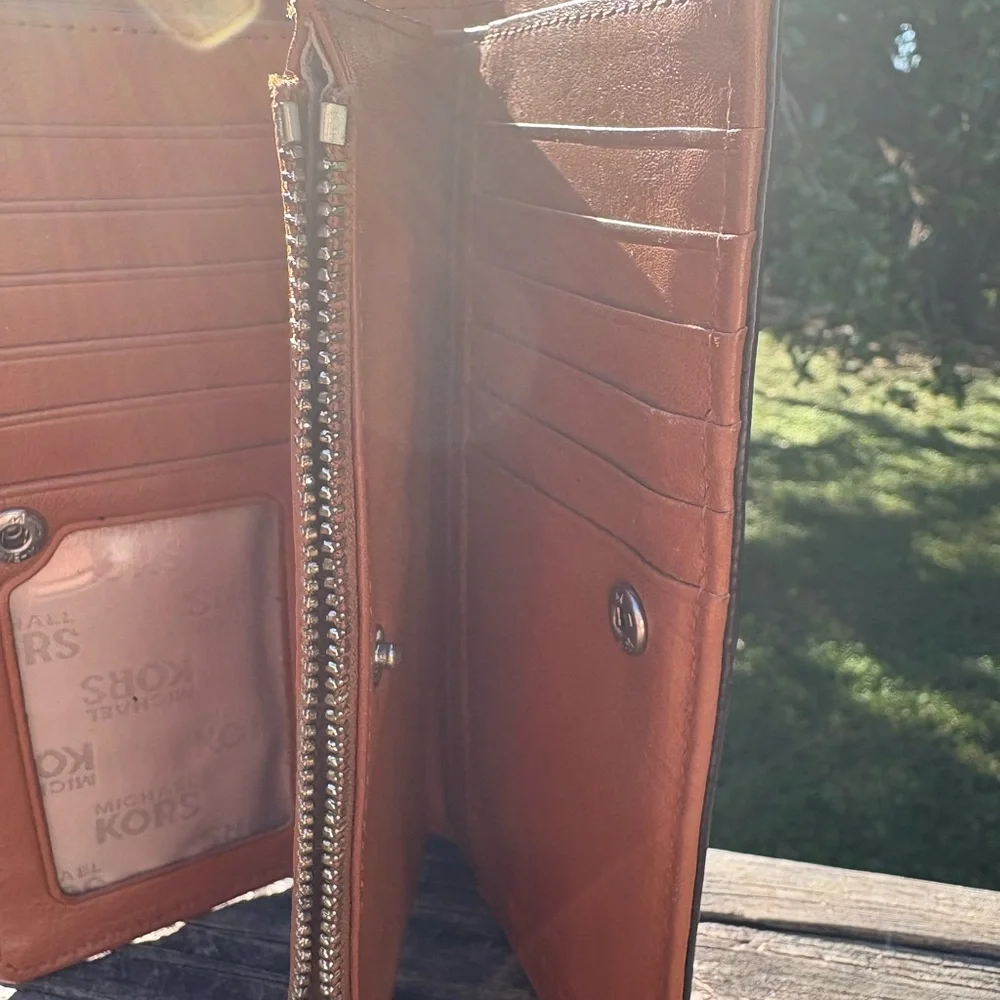 Michael Kors Astor Tan Leather Studded Continental Wallet - Picture 4 of 5